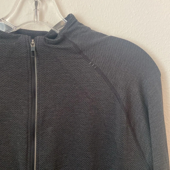 Lululemon Metal Vent Tech 1/2 Zip 2.0 - Picture 9 of 13